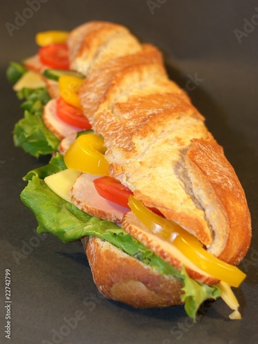 Grosses belegtes Baguette