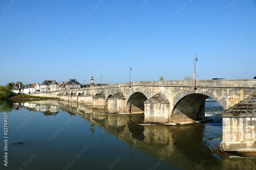 Pont te pierres de la Charité-sur-Loire (58)