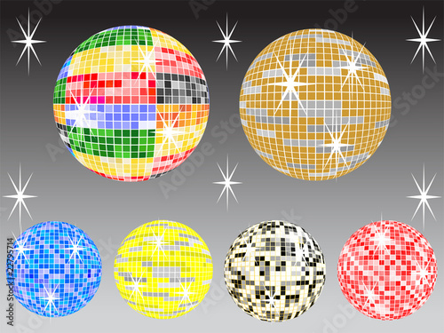 Sechs bunte Discokugeln