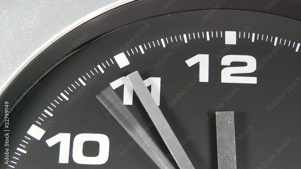5 vor 12 tickende Uhr mit Zeiger Video 5 vor 12 tickende Uhr mit Zeiger Video
