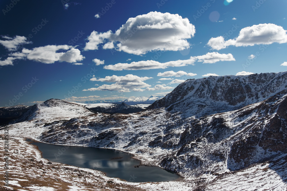 Obraz premium Beartooth Pass: Schneebedeckte Berge