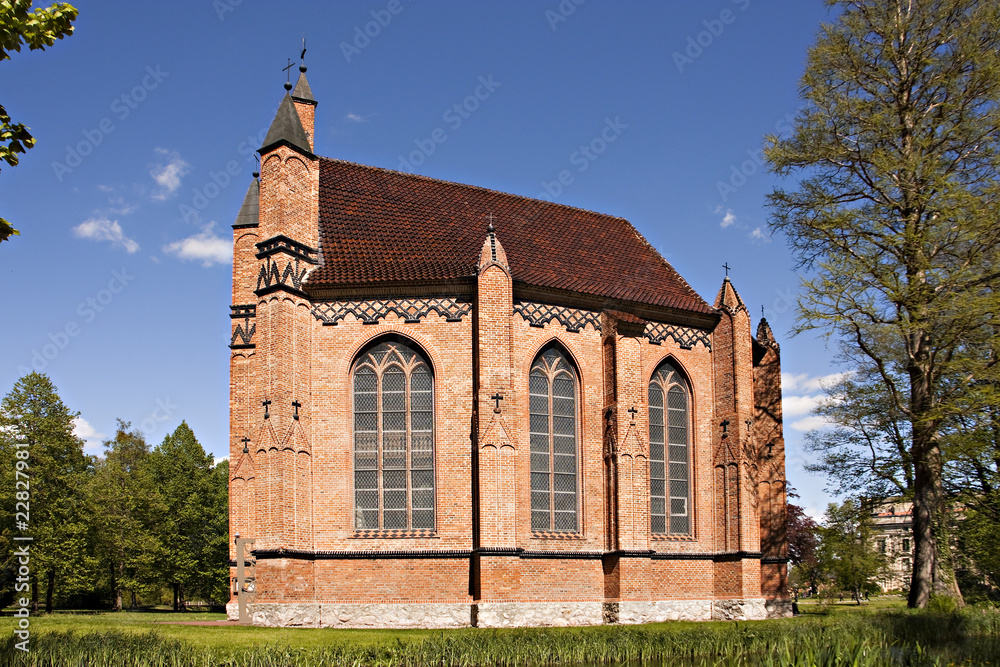 St. Helena und Andreas - katholische Kirche in Ludwigslust
