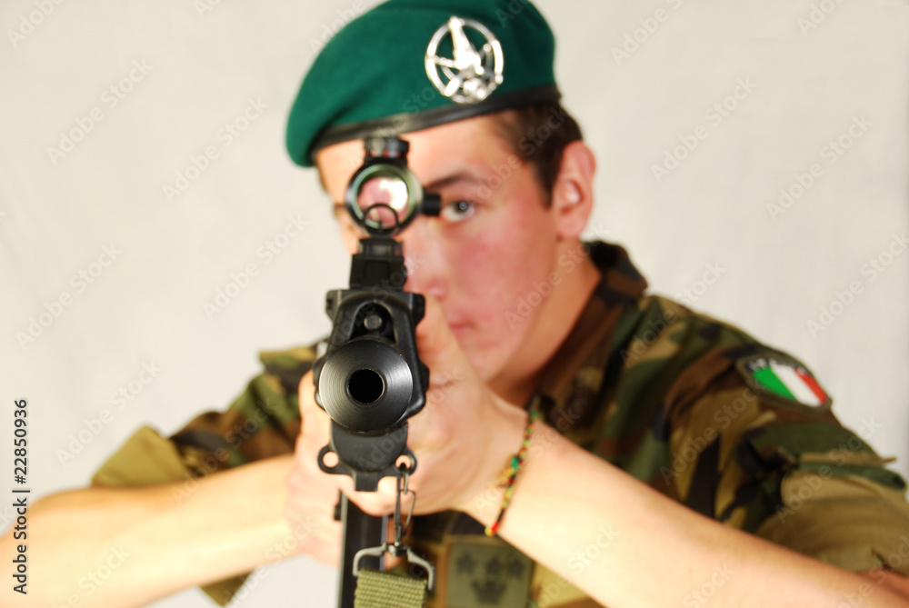Fototapeta premium Soldato d'attacco