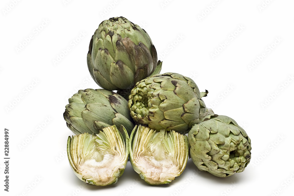 Alcachofas crudas. Alcachofas crudas.
