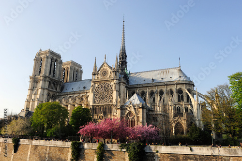 Notredame, Paris © Worakit Sirijinda