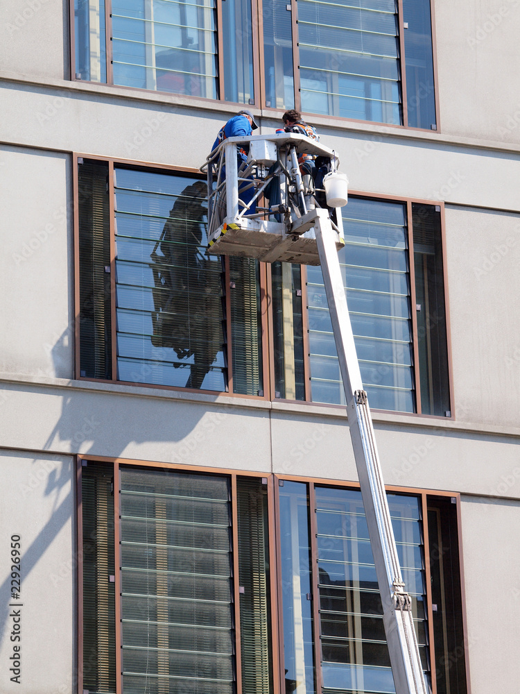 Fenster Putzer Hebebühne Stock-Foto | Adobe Stock