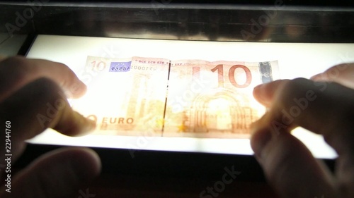 Détecteur de faux billet photo