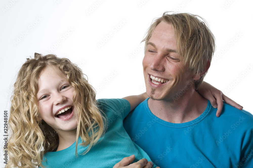 Papa mit Tochter beim spielen