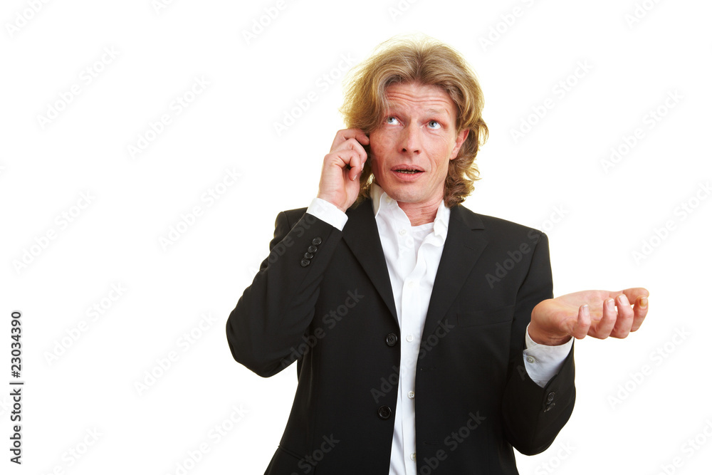 Manager diskutiert am Telefon Manager diskutiert am Telefon