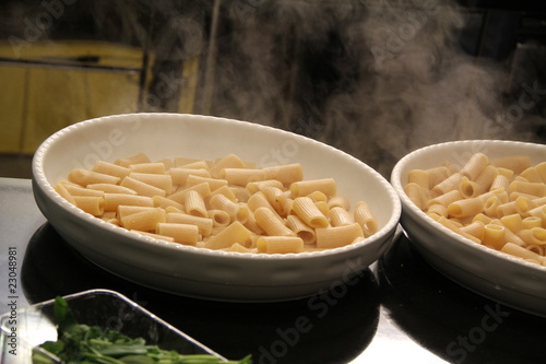 Piatti di pasta fumanti