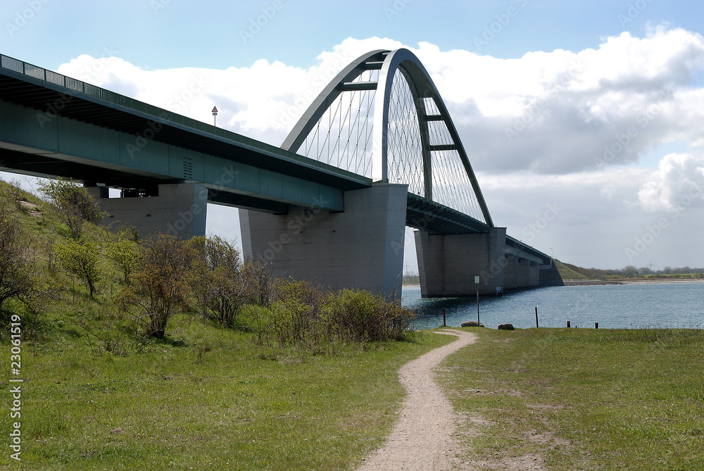 Obraz premium Brücke nach Fehmarn