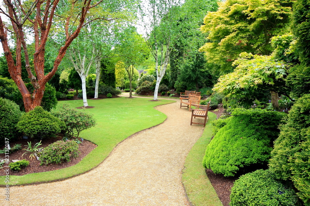 Obraz premium Piękny wiosenny ogród