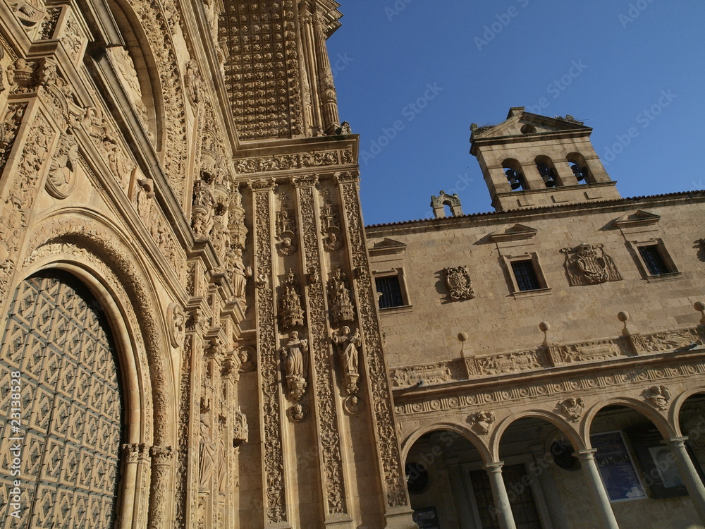 Detalle de la iglesia de San Esteban en Salamanca