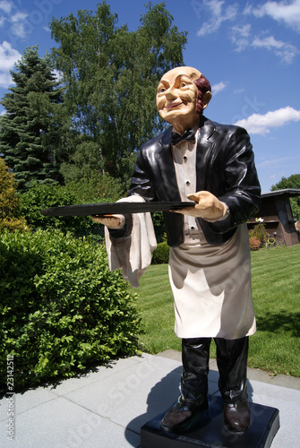 diener im garten