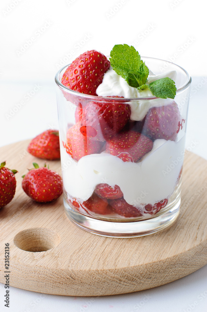 Strawberries with whipped cream Strawberries with whipped cream