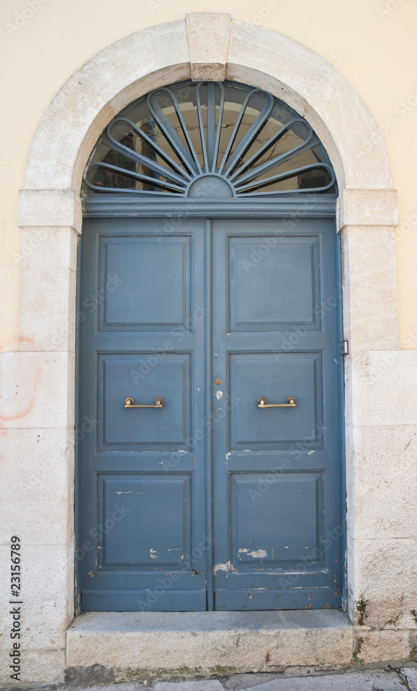 Wooden frontdoor.