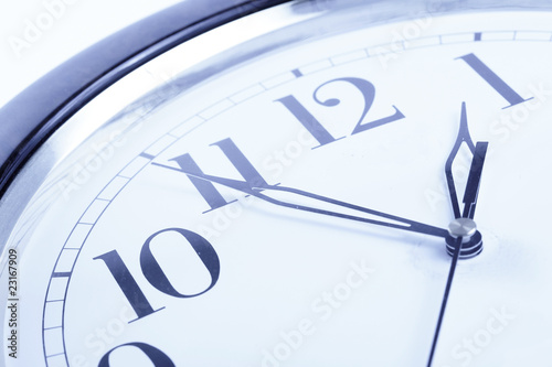 Wallpaper Mural concept clock Torontodigital.ca