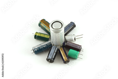 Electronic components - capacitors