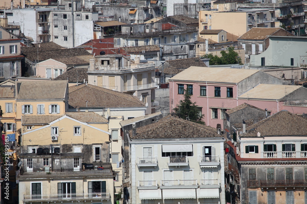 Hausdächer von Korfu-Stadt