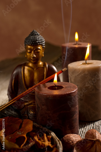 incense candle and buddha- incenso candele e budda
