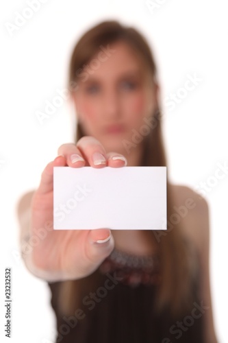 Frau mit Visitenkarte