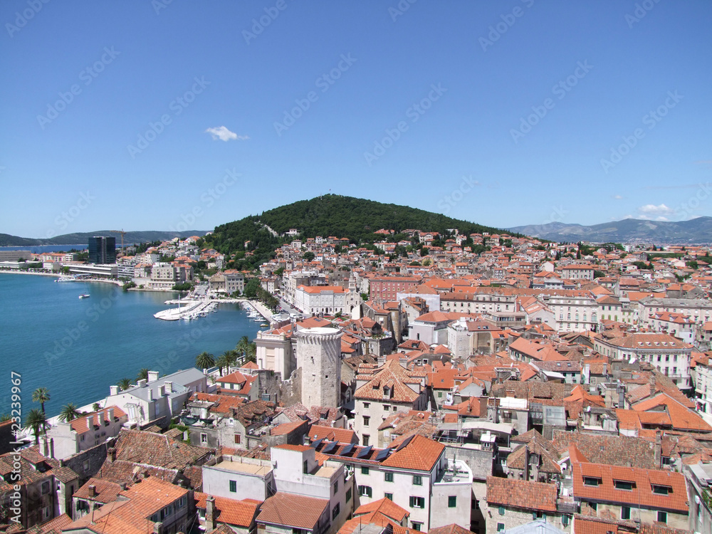 Split in Kroatien mit Hafen und Altstadt