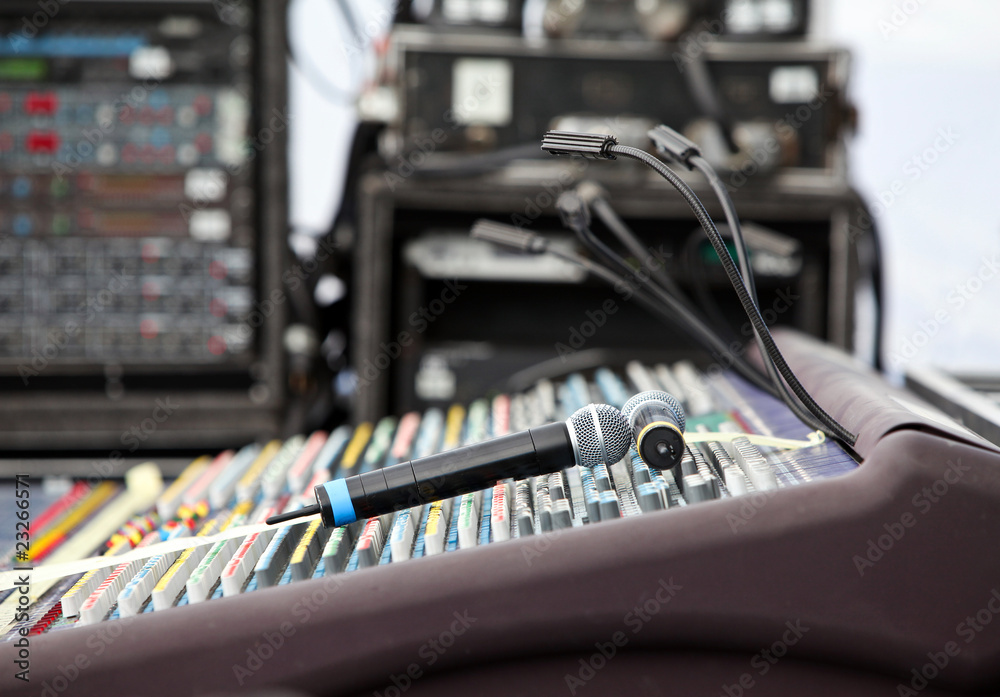 console son sono sonorisation concert musique scène ingénieur so console son sono sonorisation concert musique scène ingénieur so