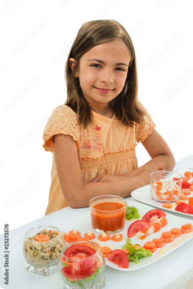 fillette fière de ses préparations culinaires fillette fière de ses préparations culinaires
