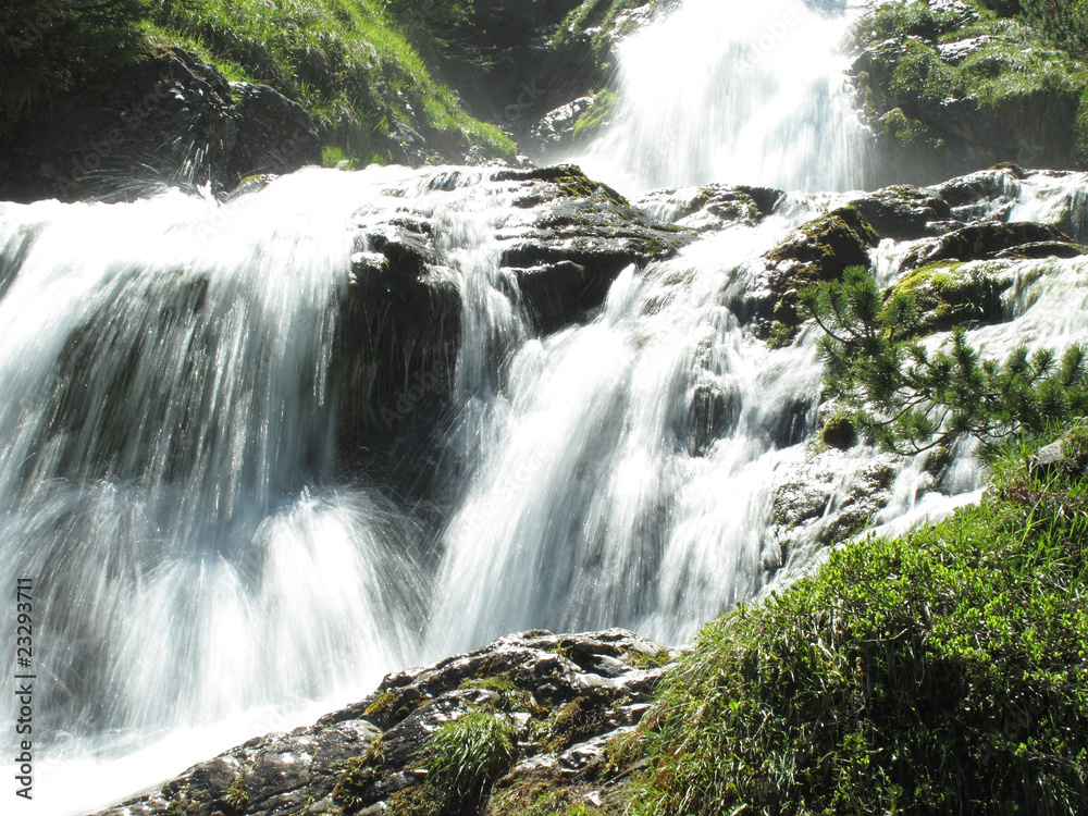 Obraz premium Wasserfall