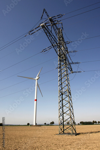 Windkraftanlage, Freileitungsmast photo