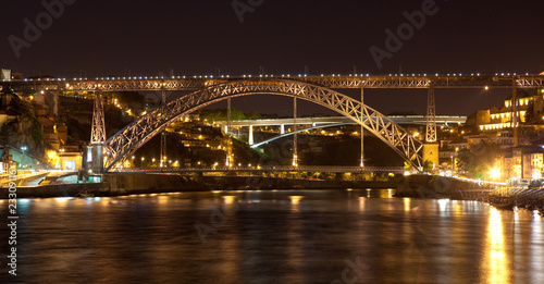 Puente de don Luis I en Oporto, Portugal