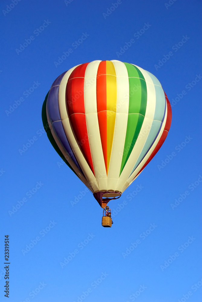 Naklejka premium Kolorowy balon na gorące powietrze