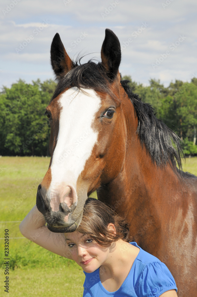 Fototapeta premium Jugendliche mit Pferd
