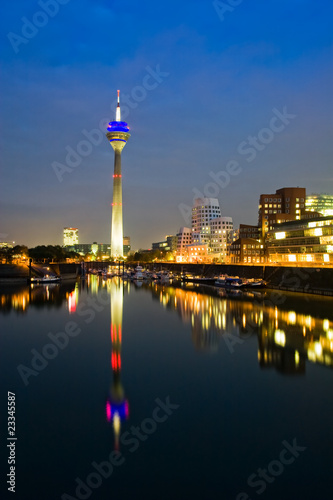 Düsseldorf Medienhafen bei Nacht photo