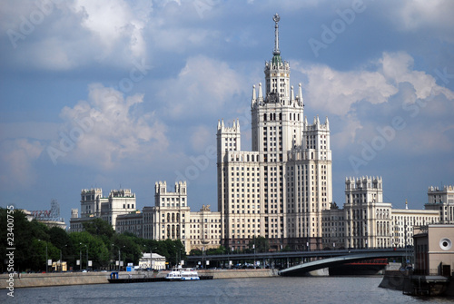 Moskova et tour de Staline dans Moscou