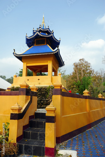 Buddhist bell tower © Siwapot Narukietmont