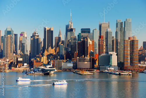 NEW YORK CITY WITH SKYSCRAPERS