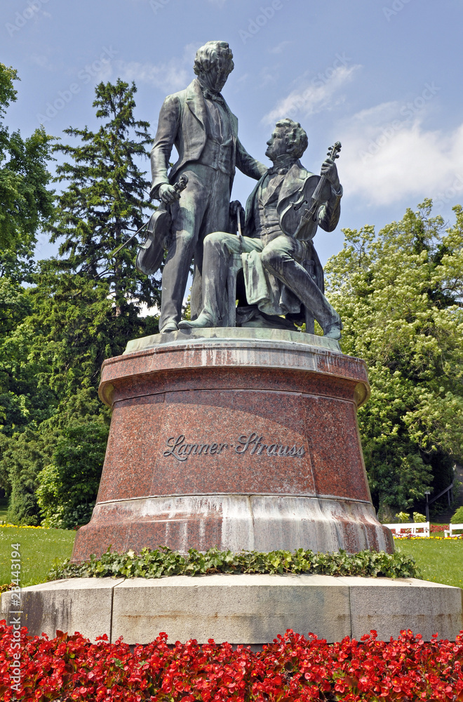 Joseph Lanner & Johann Strauss Denkmal, Baden bei Wien