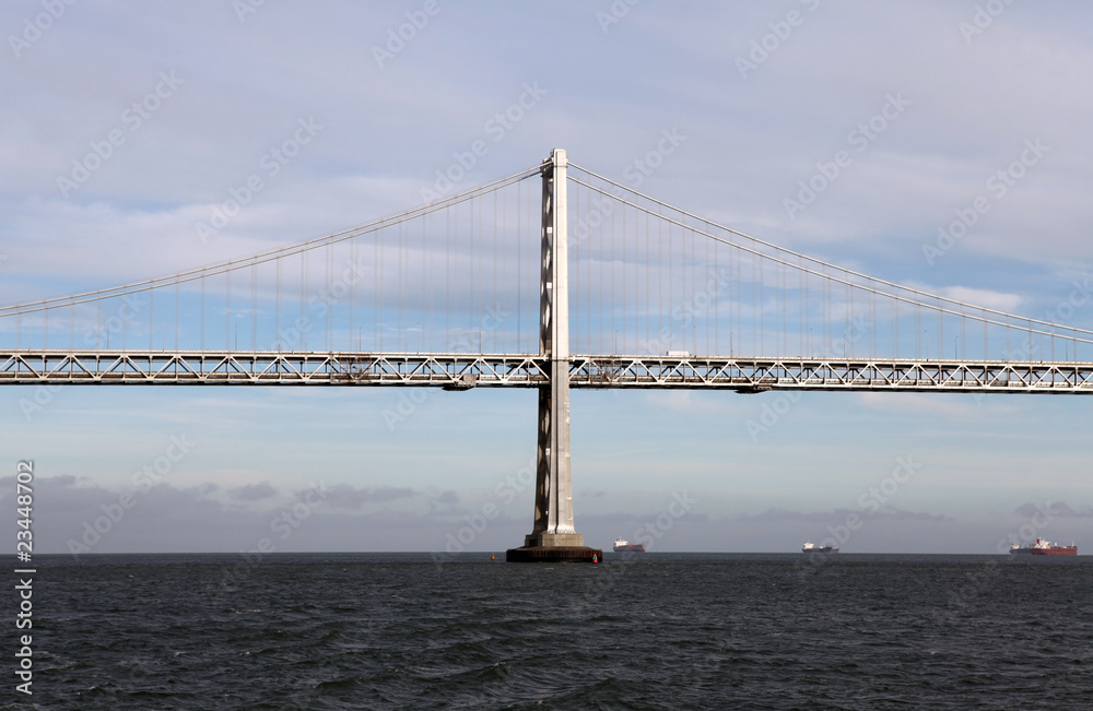 Obraz premium Bay Bridge Tower