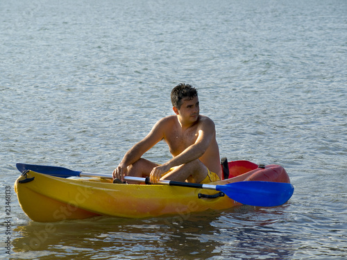 Kayaking in the Lake © SOMATUSCANI