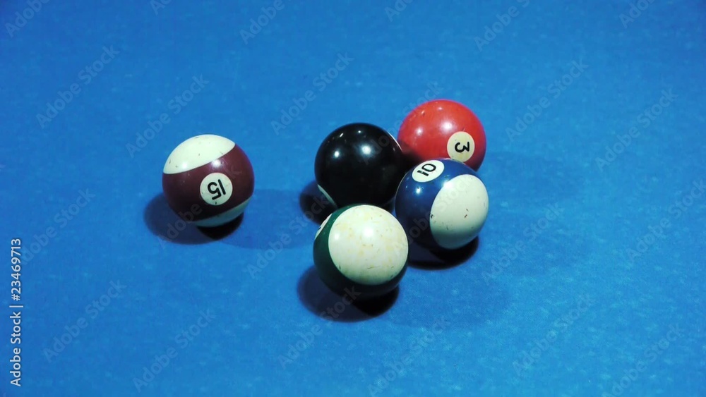 Pool balls separating during break - Sport - Leisure Pool balls separating during break - Sport - Leisure