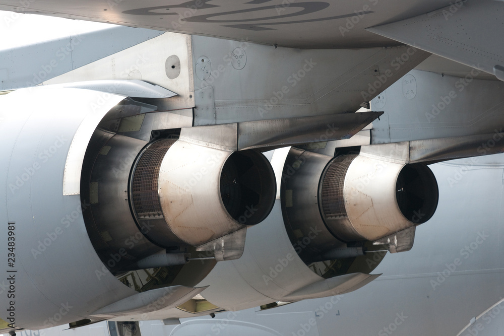 Jet engine