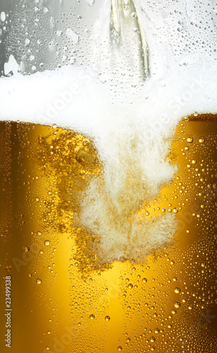 Bierfond mit Tropfen 21