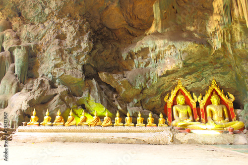 Rowed Buddha images in the cave