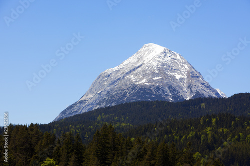 Alpengipfel Hohe Munde in Tirol