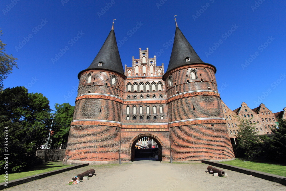 Fototapeta premium Holstentor gate of Lubeck, unesco world heritage, Germany
