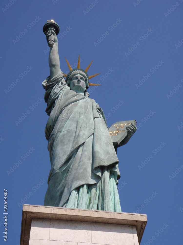 Fototapeta premium Paryż-Statua-Wolności