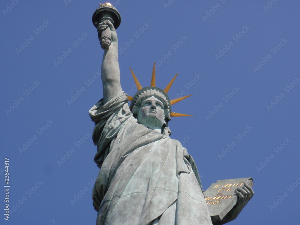 Fototapeta premium Statue de la Liberté à Paris