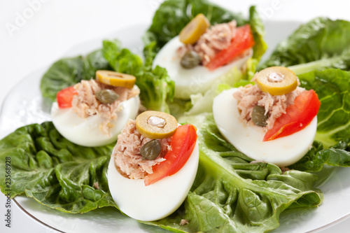 salad of letuce egg tuna and olive