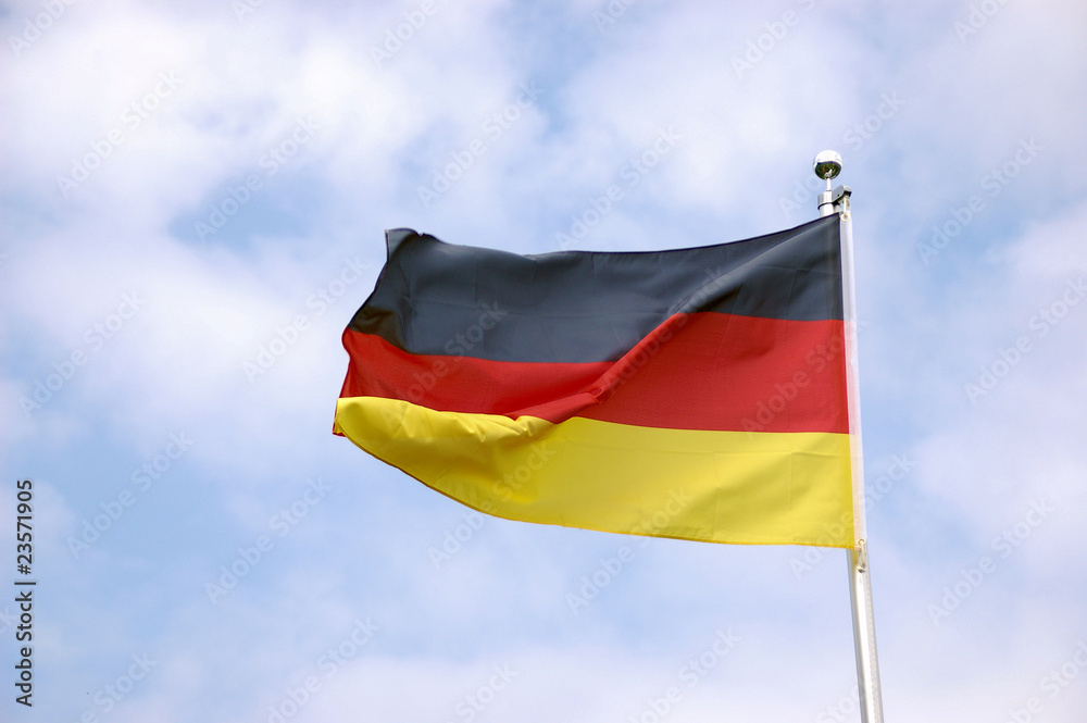 deutsche Fahne im Wind